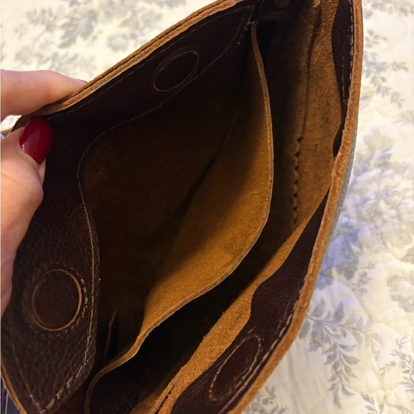 Elegant Brown Leather Women's Bag - Picture 8 of 11